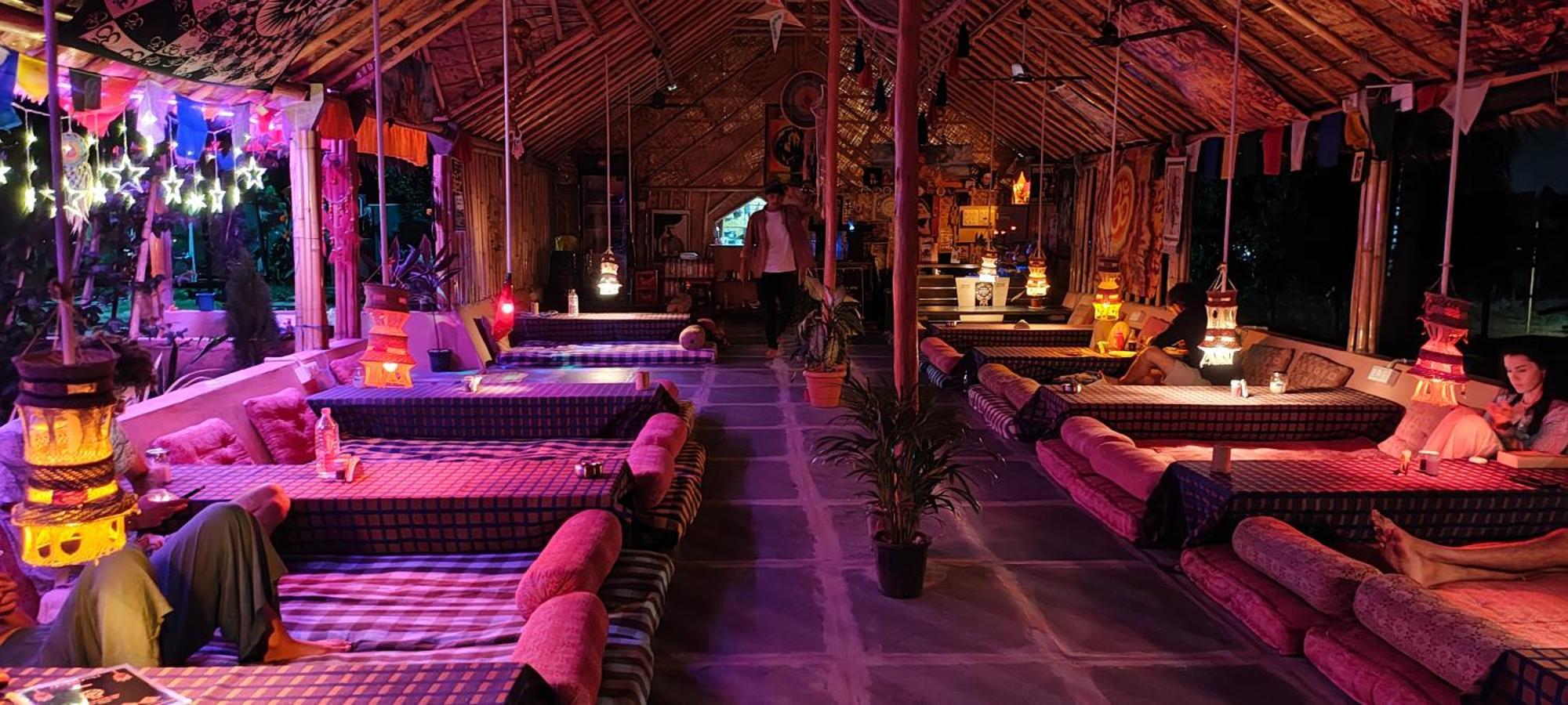 Om Shanti Om Home Stay & Cafe 함피 외부 사진