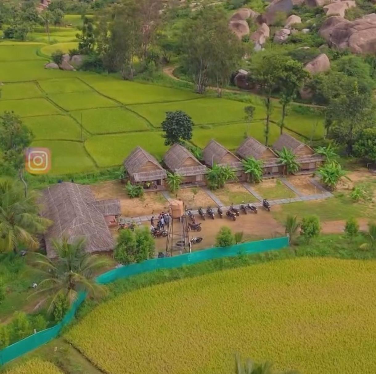 Om Shanti Om Home Stay & Cafe 함피 외부 사진